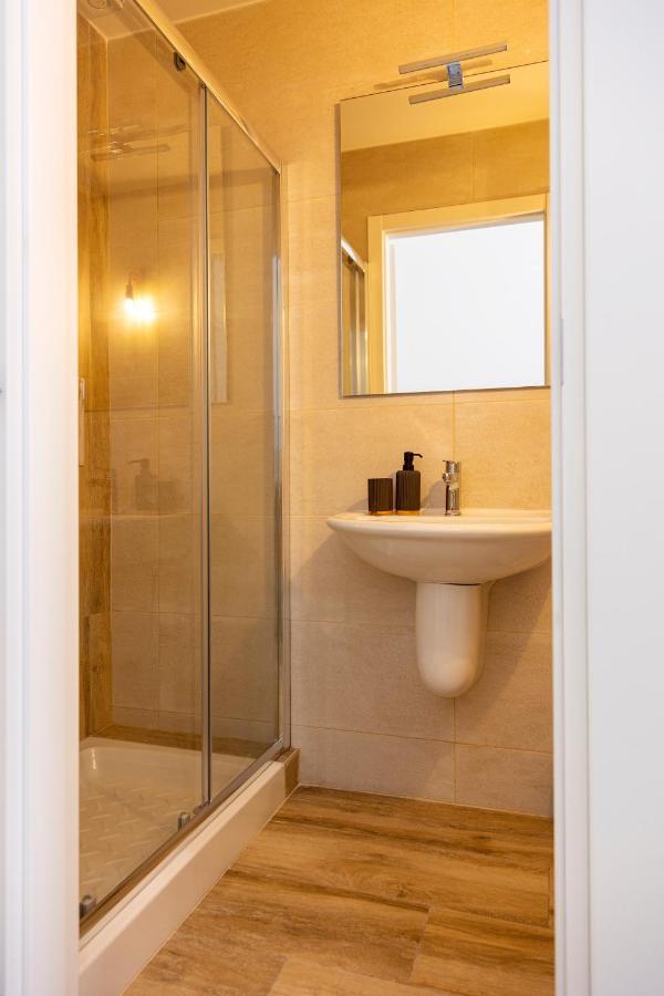 Apulian House Hotell Brindisi Eksteriør bilde